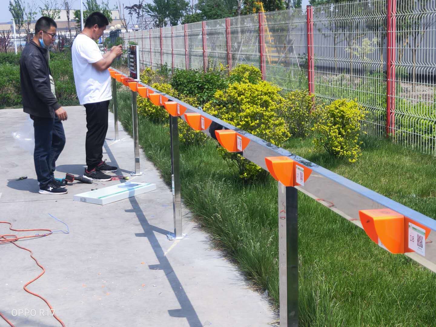 如何選擇合適的充電站進(jìn)行電動(dòng)汽車充電？